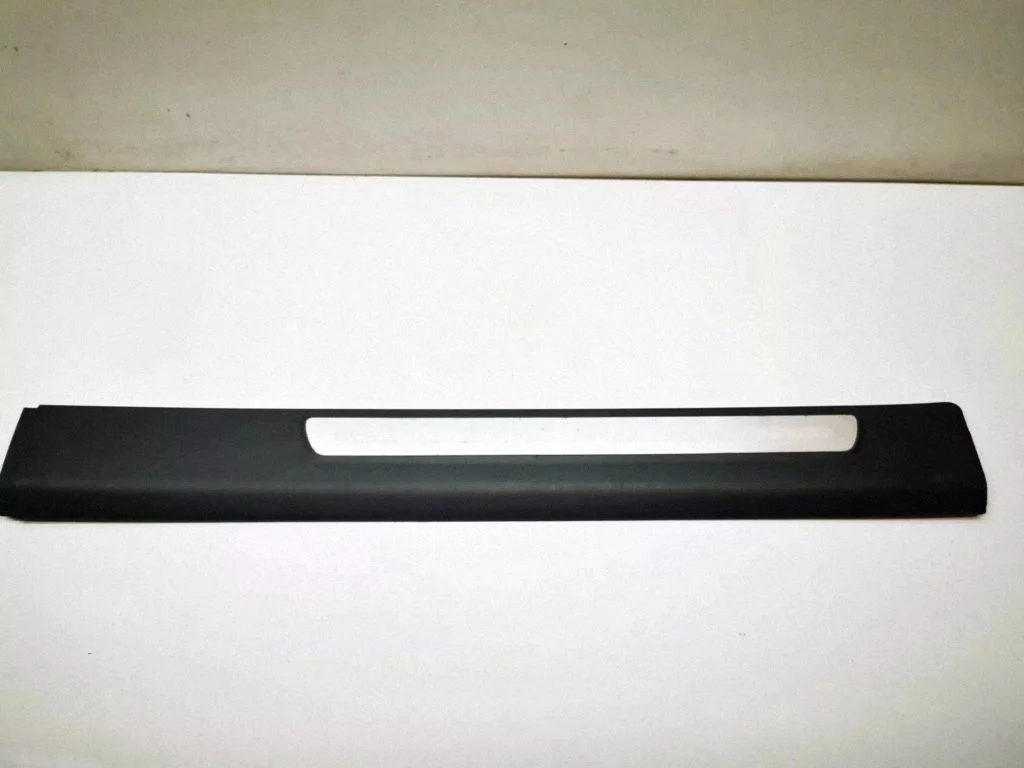 Tagalävise kate (sisemine) – Audi A6 Allroad C6 (2006-2011)
