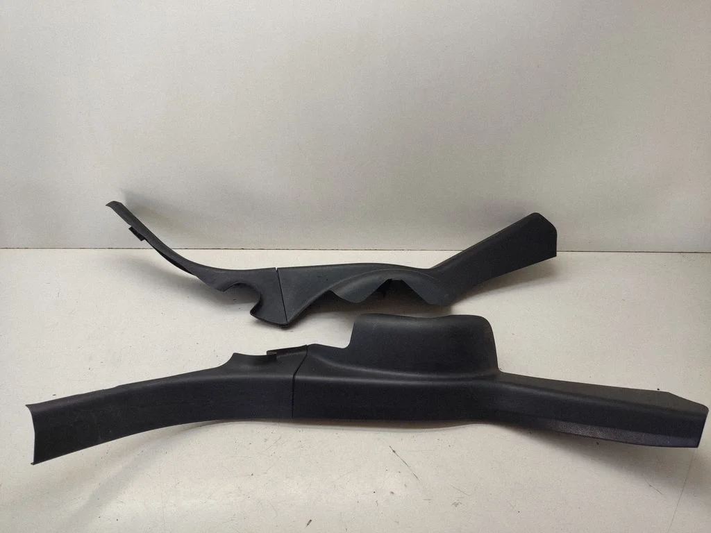 Rear sill trim cover 84951JD101