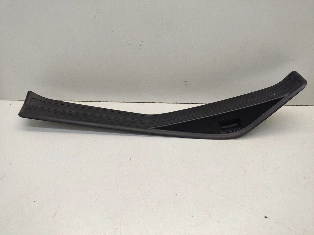 Rear sill trim cover 8196131