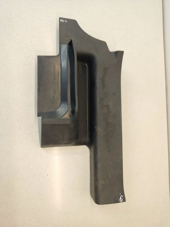Aizmugurējā sliekšņa apdare (iekšējā) 858762E000