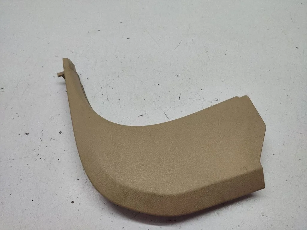 Foot area side trim 2990757