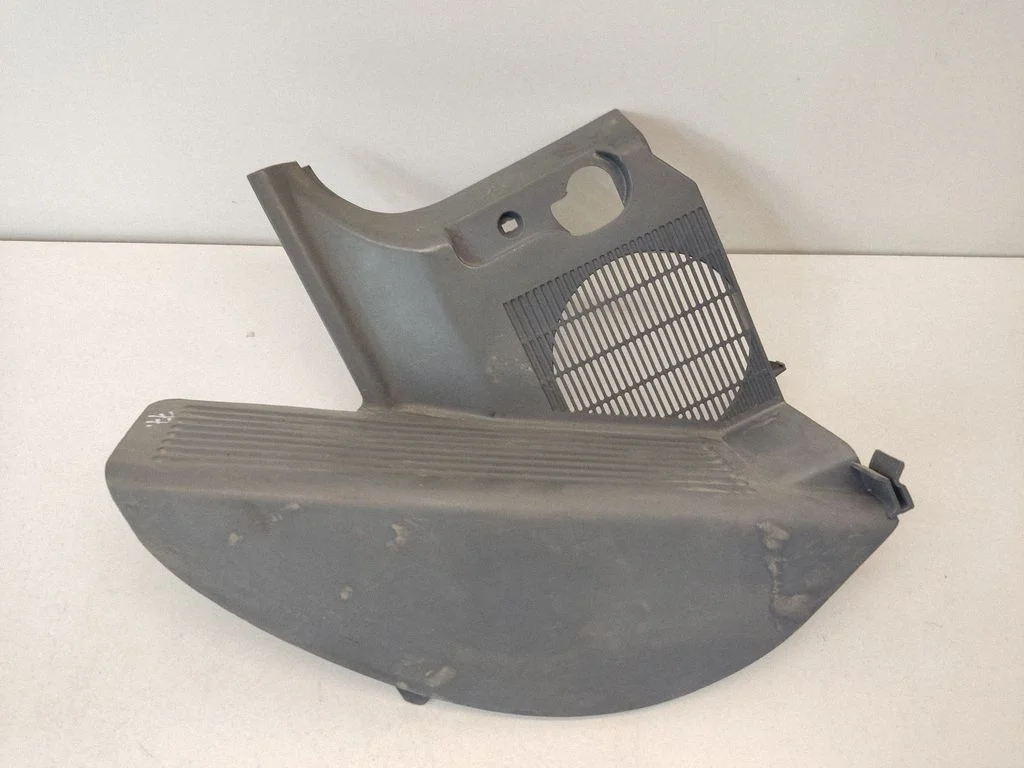 Foot area side trim 1960993