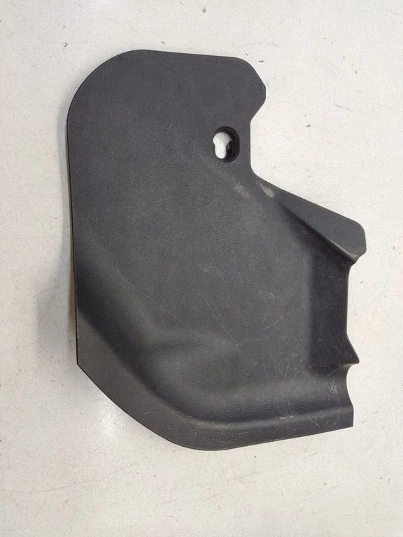 Foot area side trim 846352E900