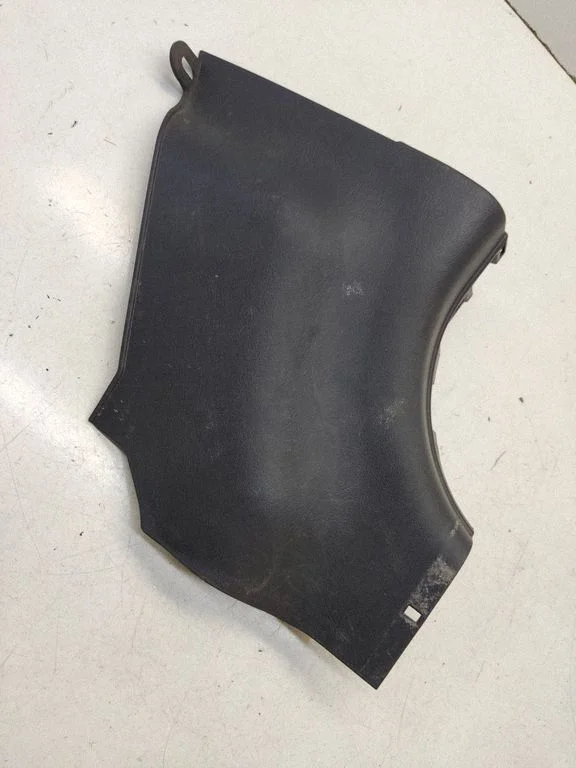 Foot area side trim 828562E510
