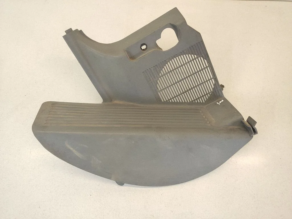 Foot area side trim 1960993