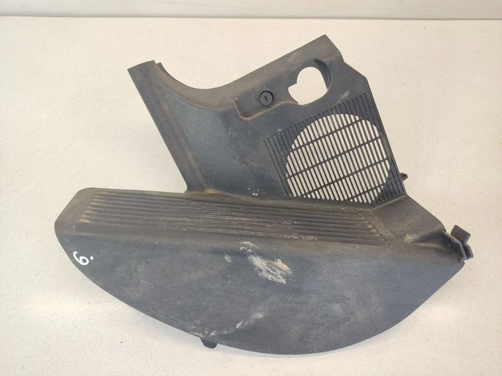 Foot area side trim 1960993