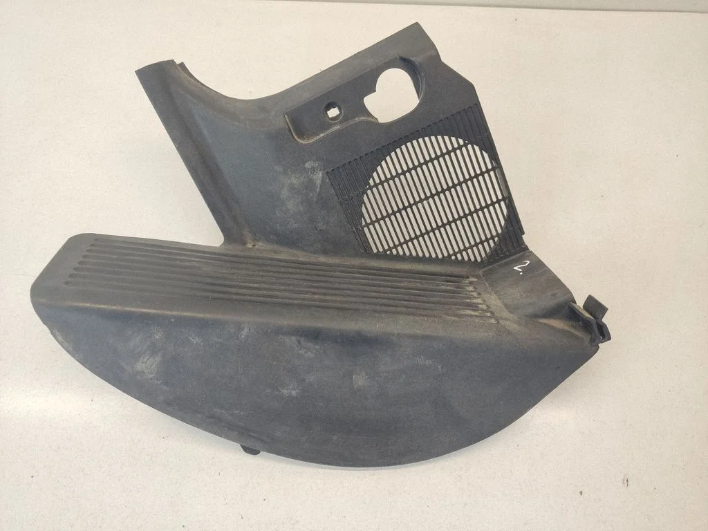 Foot area side trim 1960993