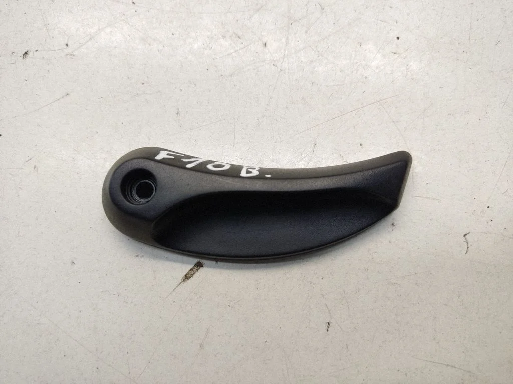 Engine bonnet (hood) release handle – BMW 5 Series F10 F11 (2009-2016)