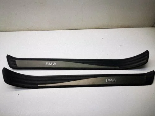 Front sill trim cover 7034304