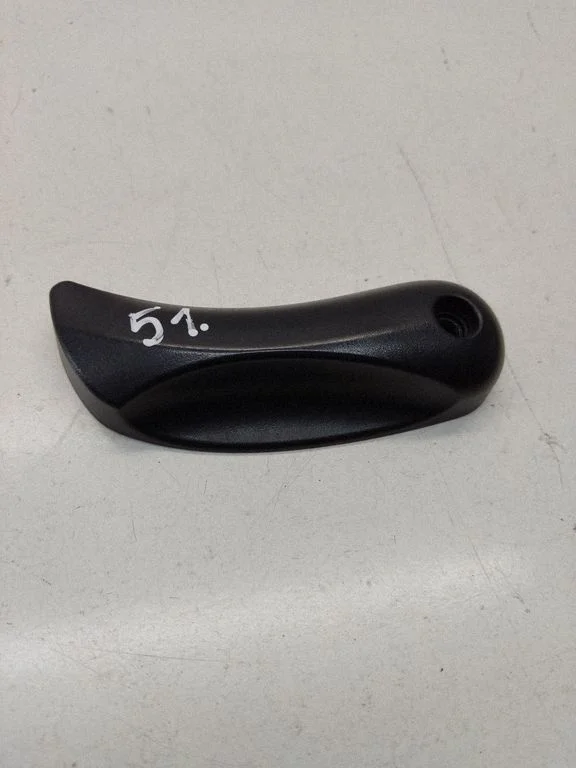 Engine bonnet (hood) release handle – BMW 5 Series E60 E61 (2004-2010)