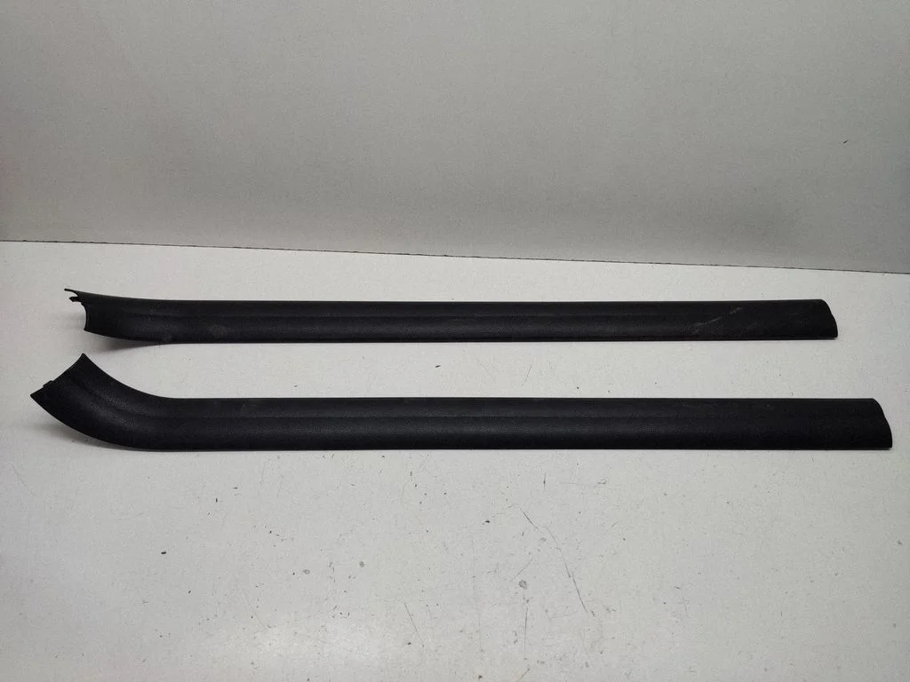 Listwa progowa przednia (wewnętrzna) – BMW Seria 1 E82 E88 (2007-2014)