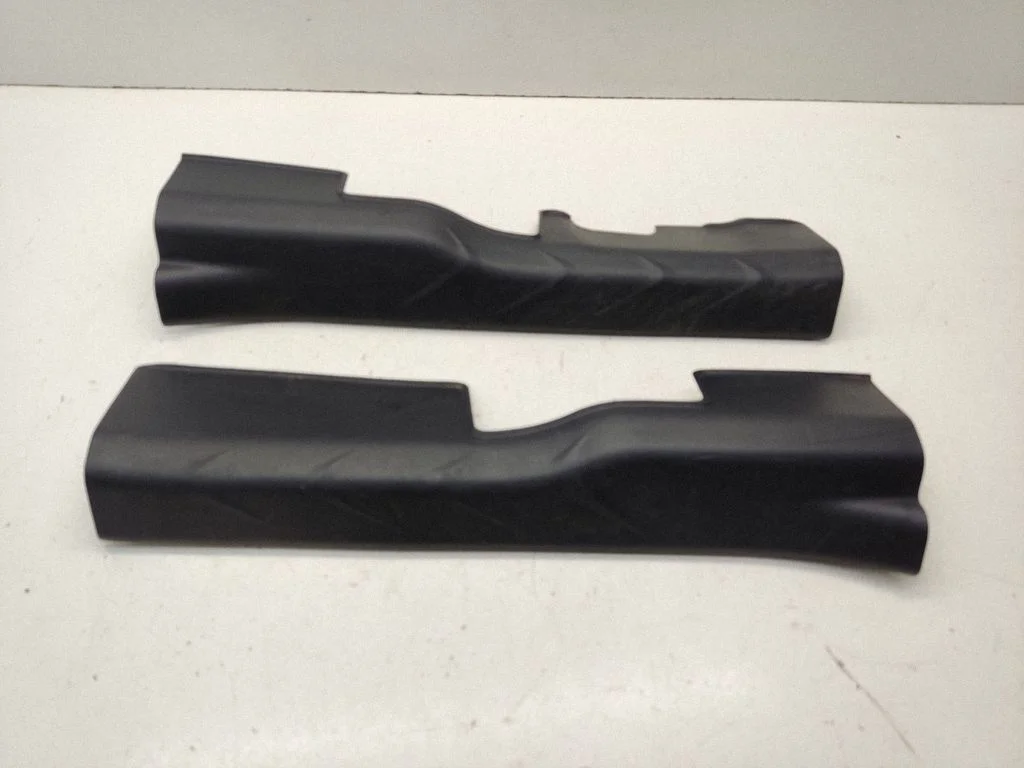 Front sill trim cover 7656A029