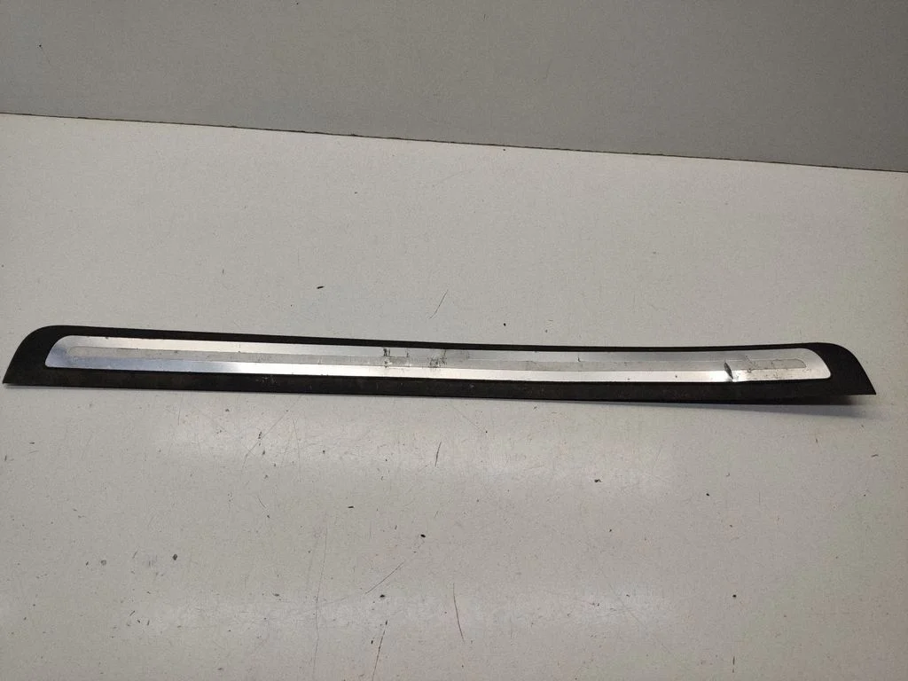 Front sill trim cover – Audi A5 8T 8F (2007-2016)