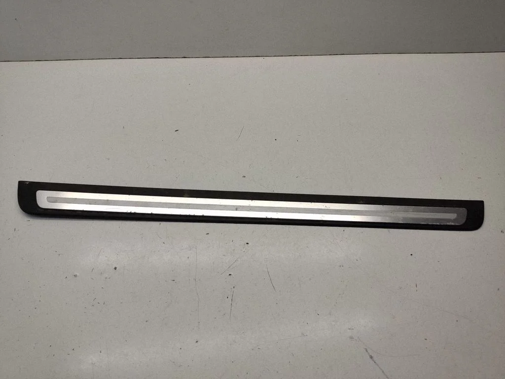 Front sill trim cover – Audi A5 8T 8F (2007-2016)