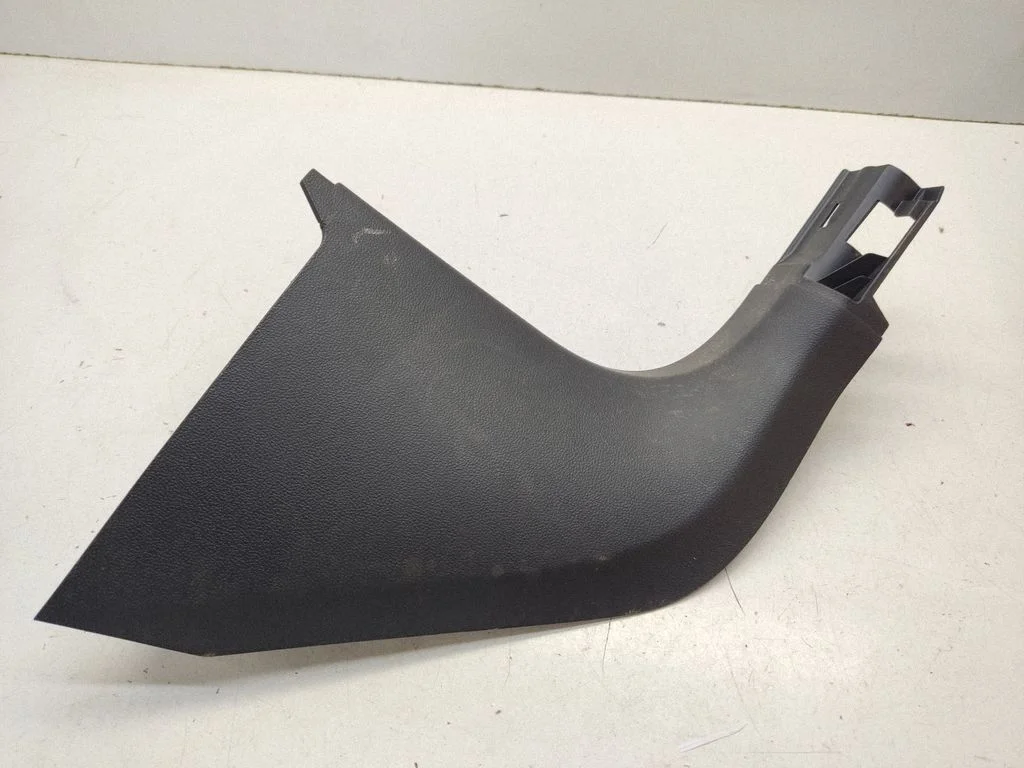 Front sill trim cover 3G1863484A