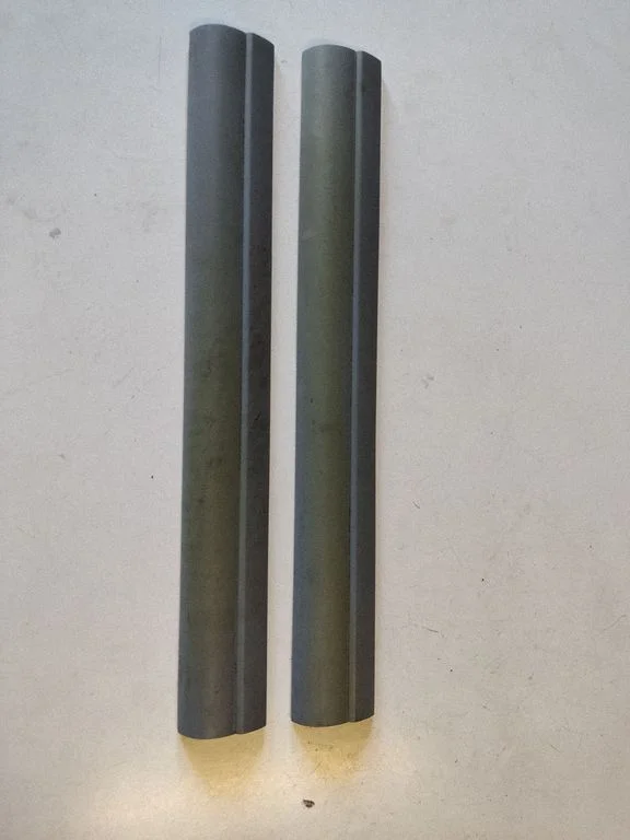 Front sill trim cover 8227521