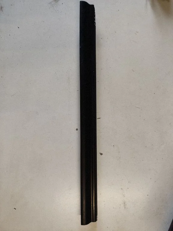 Front sill trim cover 19770069