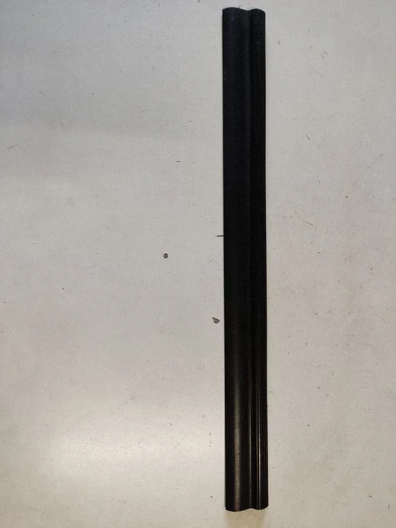 Front sill trim cover 19770069