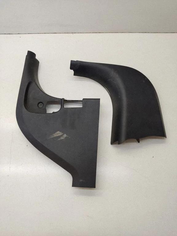 Front sill trim cover 51437066989