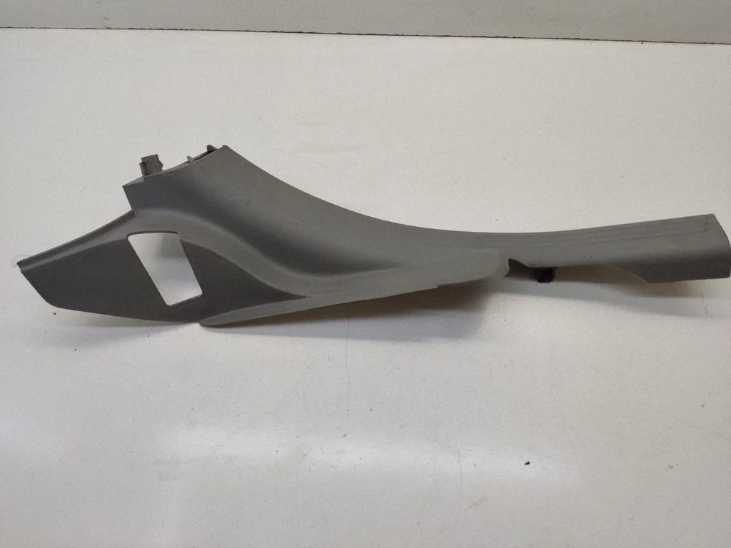 Front sill trim cover 0UM63XDBAE