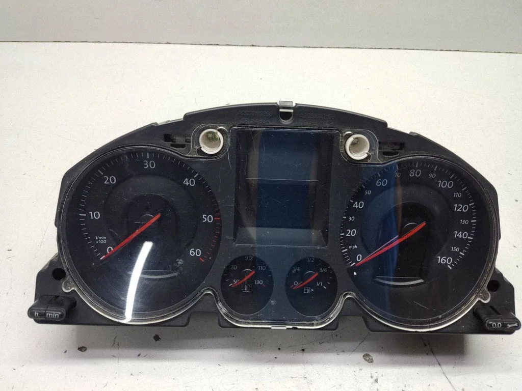 Speedometer (instrument cluster) A2C53242455