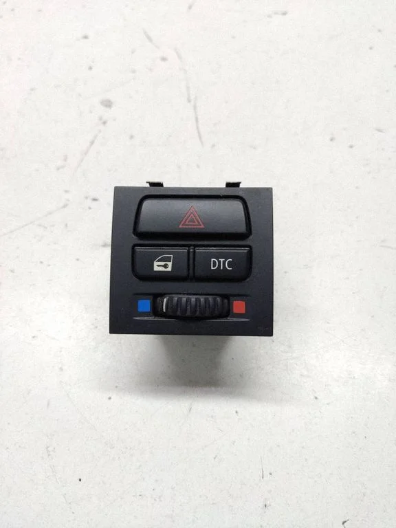 Hazard light switch – BMW 3 Series E92 E93 (2005-2014)