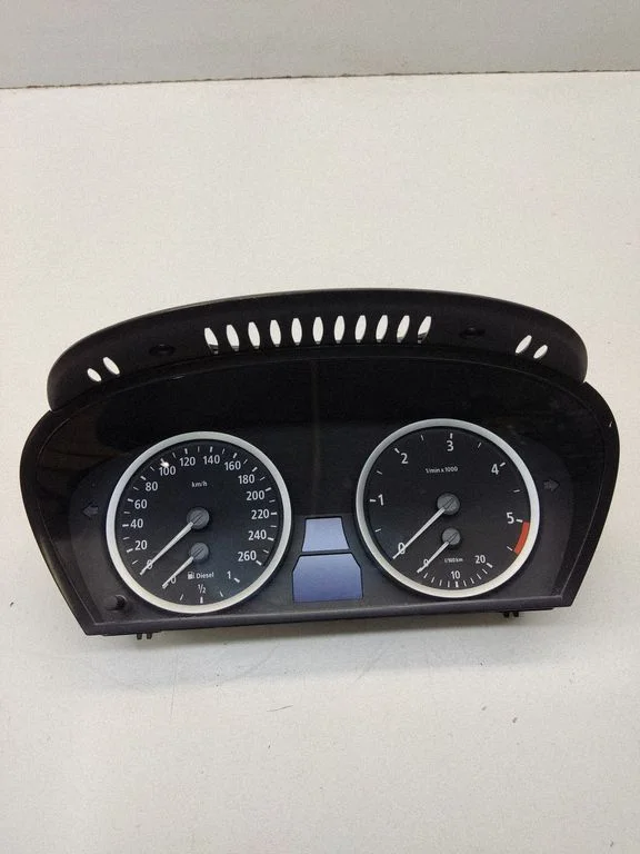 Speedometer (instrument cluster) 62116974576