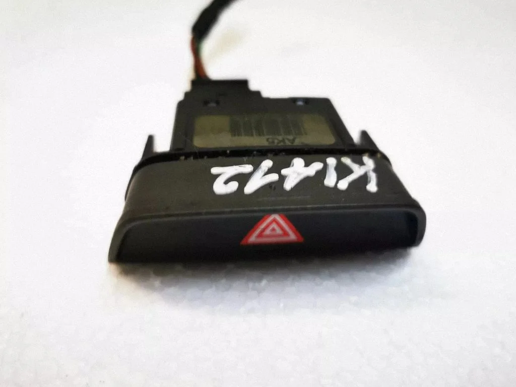 Hazard light switch – KIA Sportage (2011-2016)