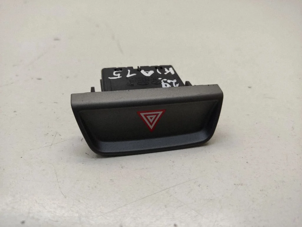 Hazard light switch – KIA Sportage (2016-2021)