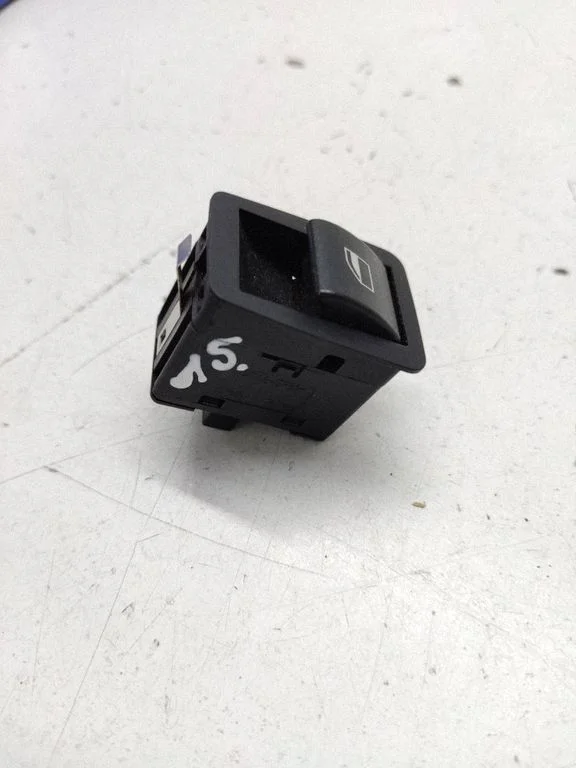 Elektriaknate lüliti 6902174