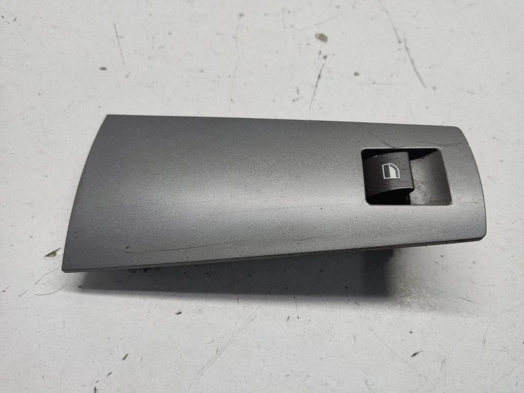 Electric window control switch – BMW 7 Series E65 E66 (2001-2008)