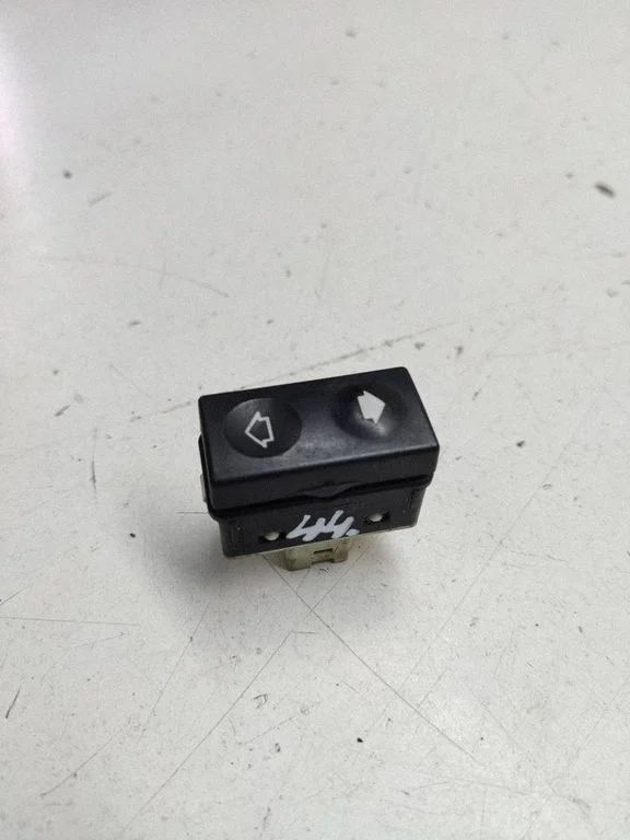 Electric window control switch 1387388