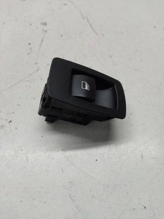 Electric window control switch – BMW 3 Series E90 E91 (2005-2012)