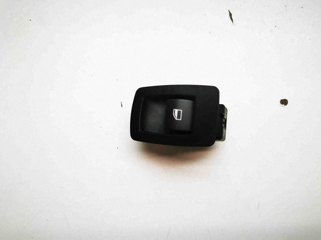 Electric window control switch – BMW 3 Series E90 E91 (2005-2012)