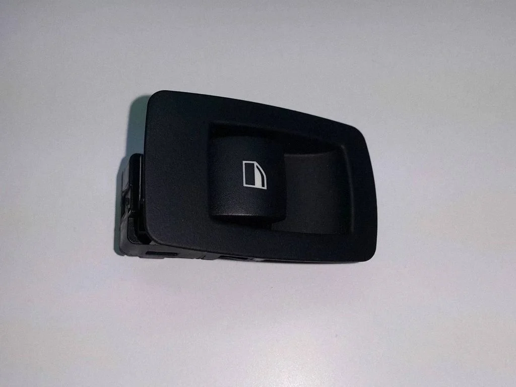 Electric window control switch – BMW 1 Series E81 E87 (2004-2011)