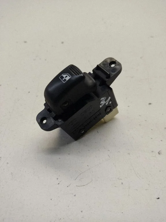 Przełącznik szyb elektrycznych 935753C010