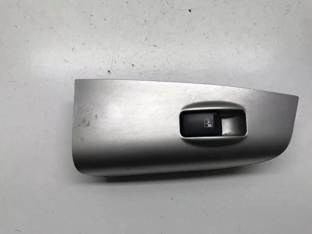 Electric window control switch – KIA Sportage (2005-2010)