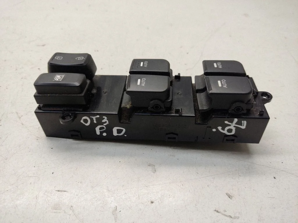 Electric window control switch – KIA Optima (2010-2015)