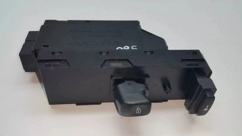 Electric window control switch 30739078