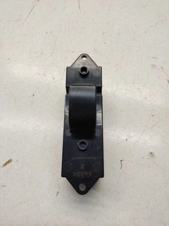 Electric window control switch 8608A062