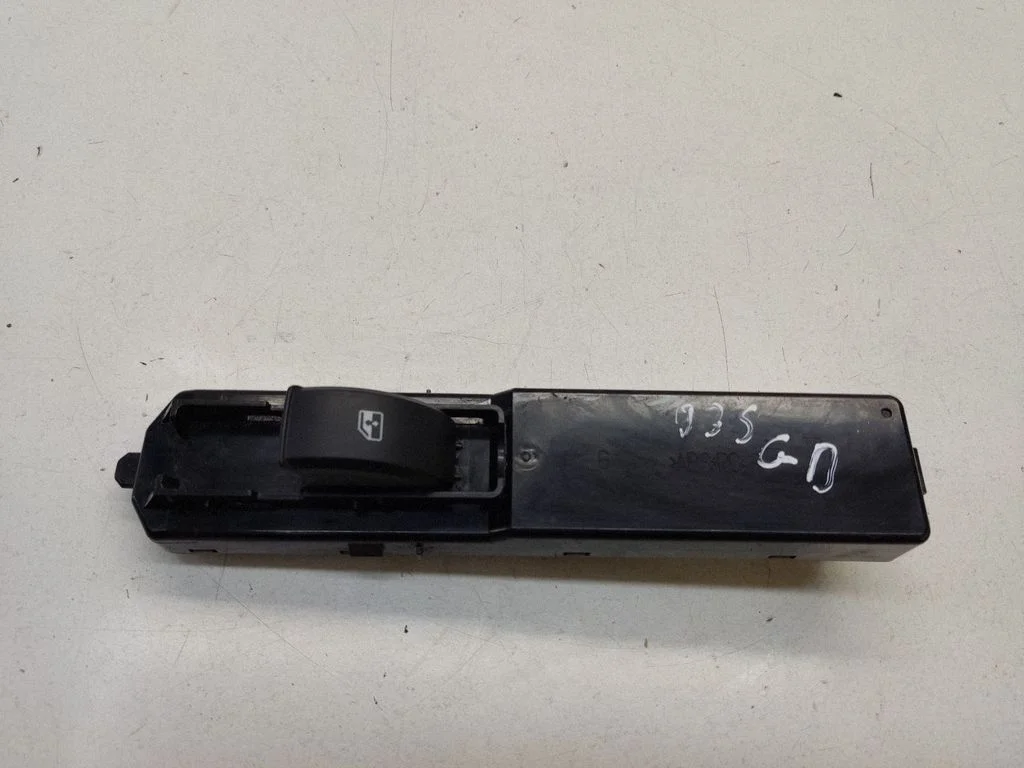 Electric window control switch – Saab 9-3 Ver2 (2008-2016)