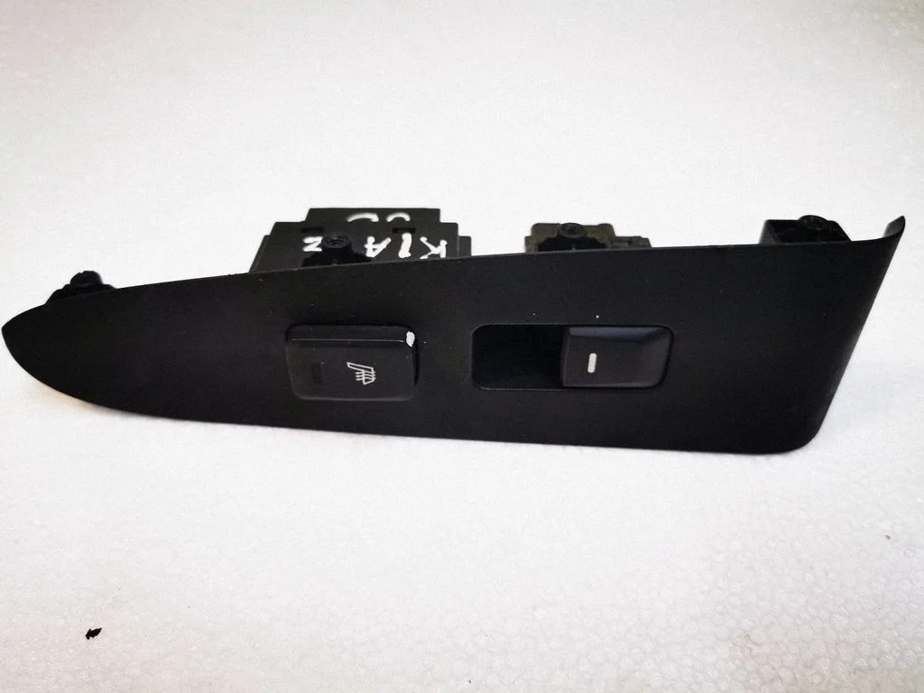 Electric window control switch – KIA Sportage (2011-2016)