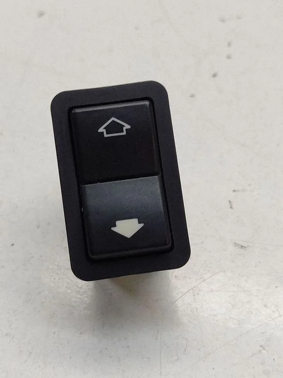 Elektriaknate lüliti 8368974
