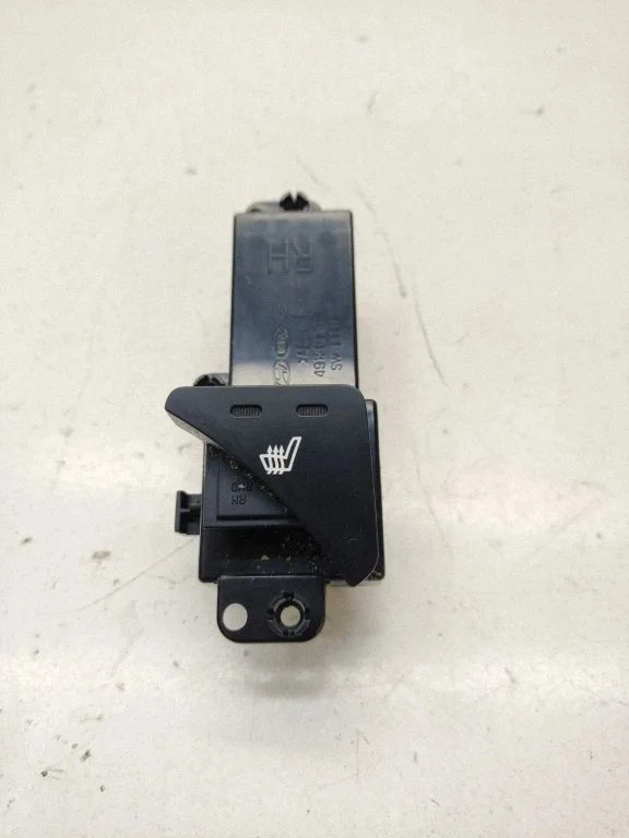 Seat heating switch – KIA Sportage (2016-2021)