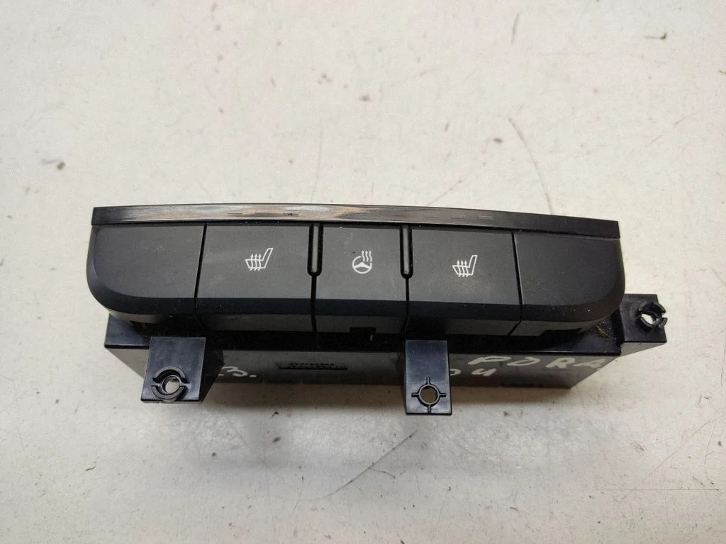 Seat heating switch – KIA Optima (2015-2020)