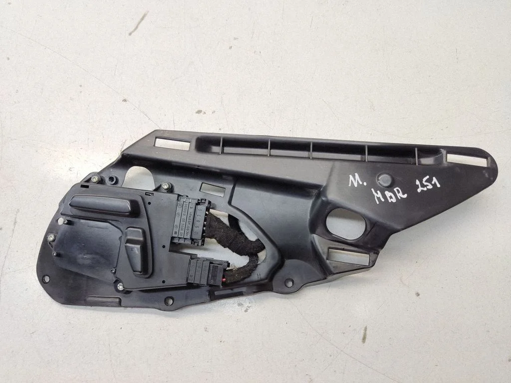 Seat control switch – Mercedes-Benz R-Class W251 (2005-2013)