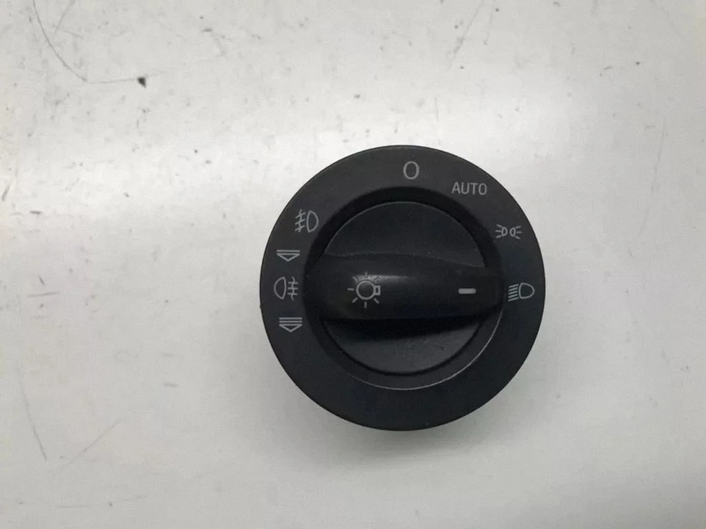 Light switch 4F2941531D
