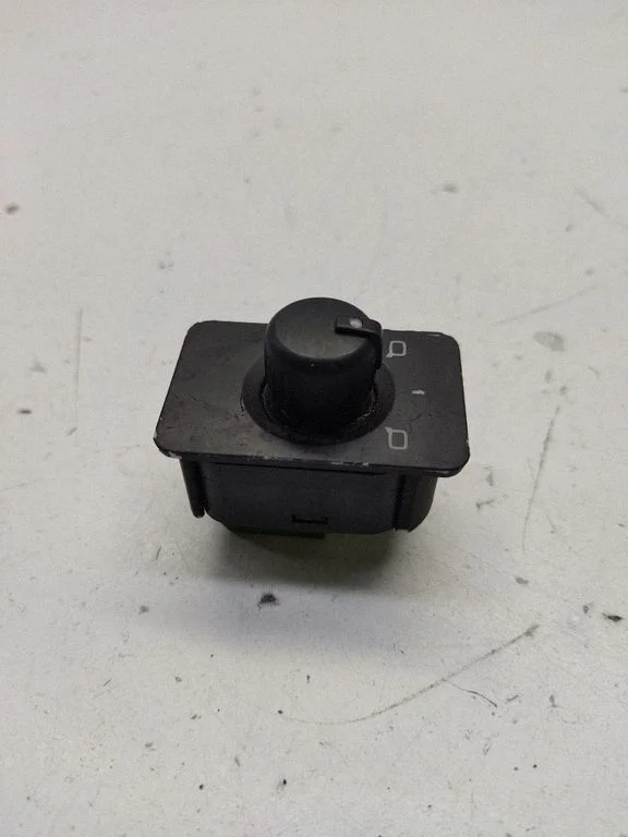 Küljepeeglite lüliti 4B09595516