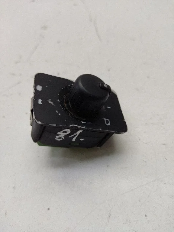 Küljepeeglite lüliti 4B09595516