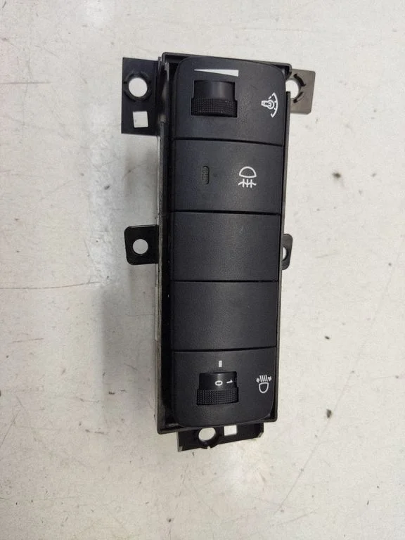 Light switch 937762E900